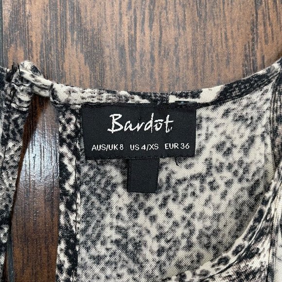 Bardot Romper XS Black Ivory Snake Reptile Print Sleeveless Pockets Women's - Picture 13 of 14